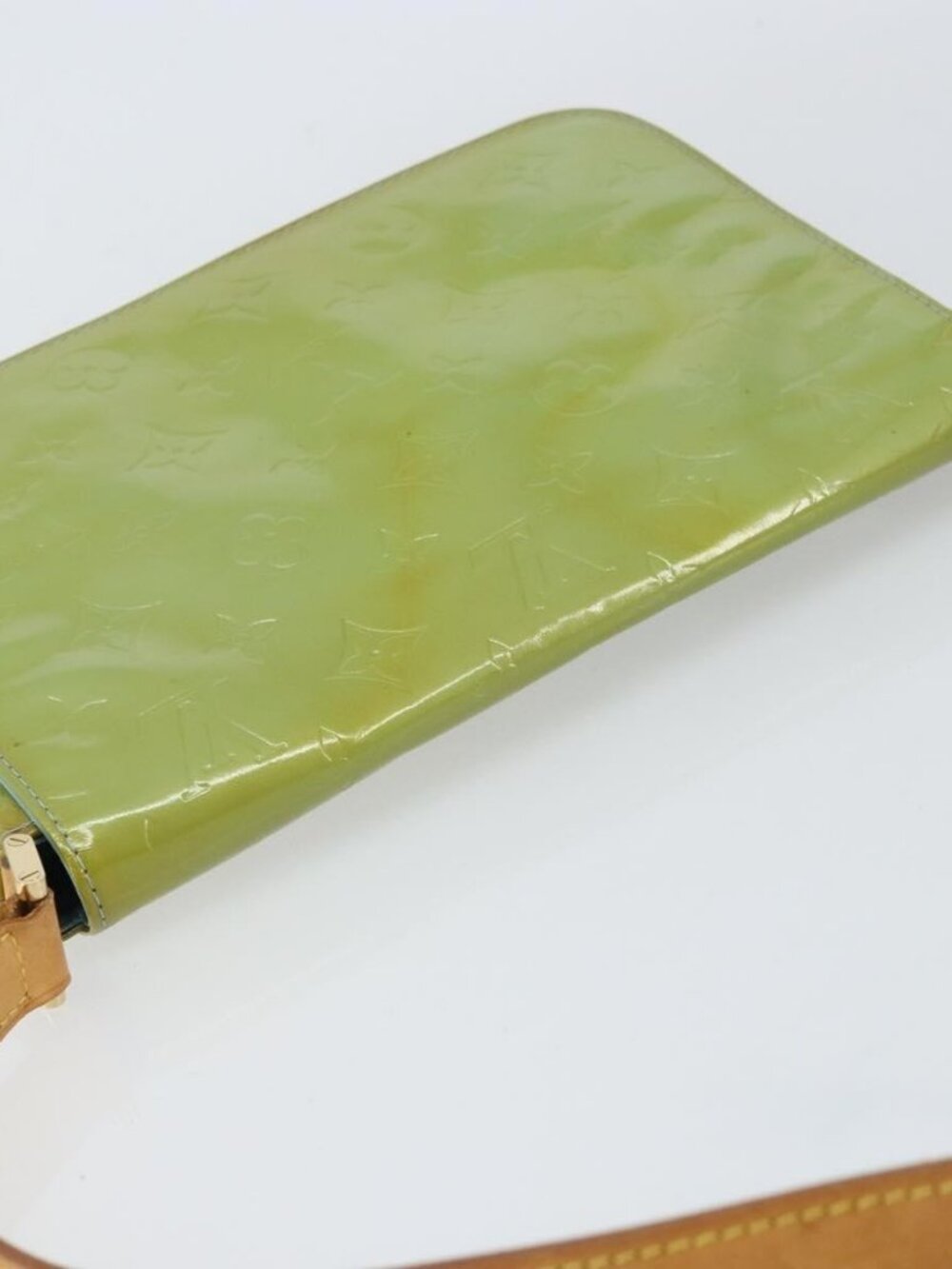 Authentic LOUIS VUITTON Vernis Thompson Street Shoulder Bag Baby Blue M91009 - Picture 13 of 16